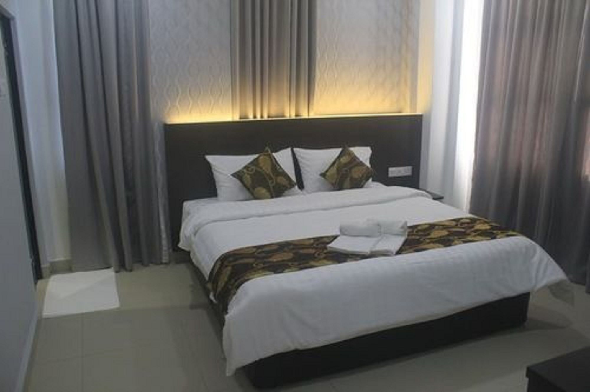 D'Metro Hotel Shah Alam Exterior foto